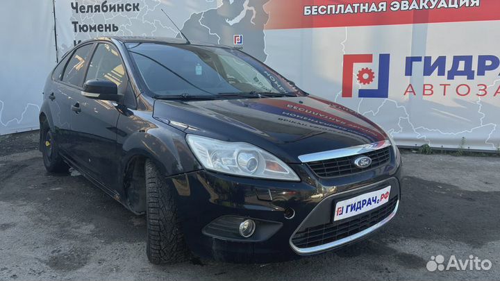 Бампер передний Ford Focus 2 1526152