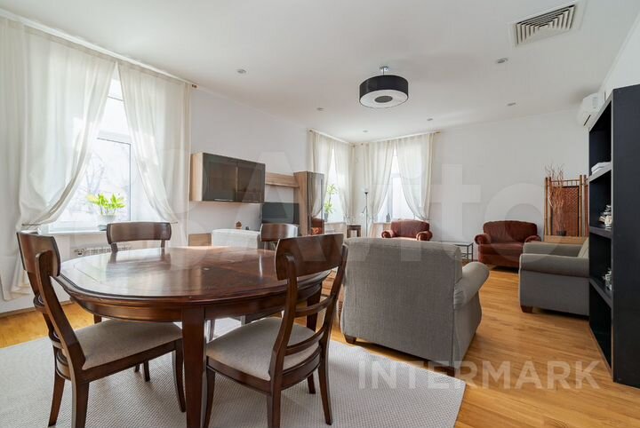 5-к. квартира, 200 м², 3/3 эт.