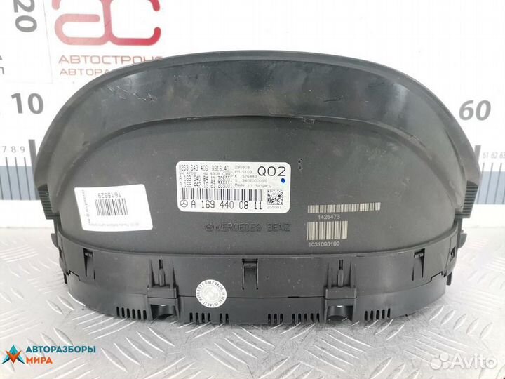 Щиток приборов (приборная панель) Mercedes-Benz