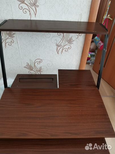 Компьютерный стол