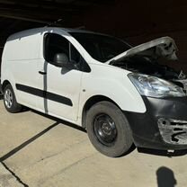 Citroen Berlingo 1.6 MT, 2017, битый, 124 000 км, с пробегом, цена 845 000 руб.