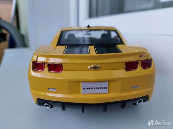 1:18 Chevrolet Camaro SS 2010