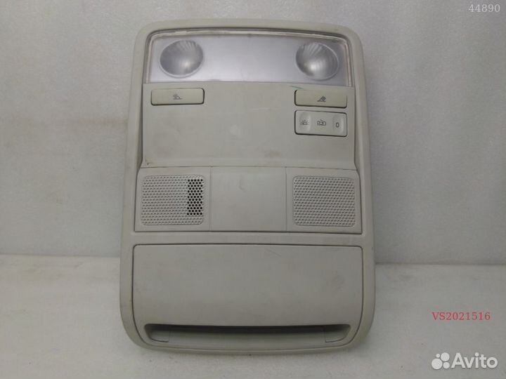 Плафон освещения volkswagen golf 6 передний