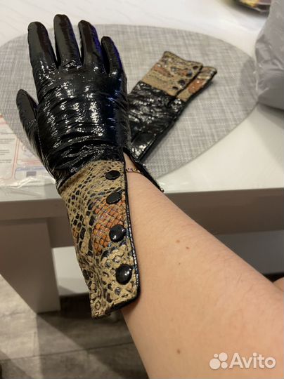 Перчатки лаковые