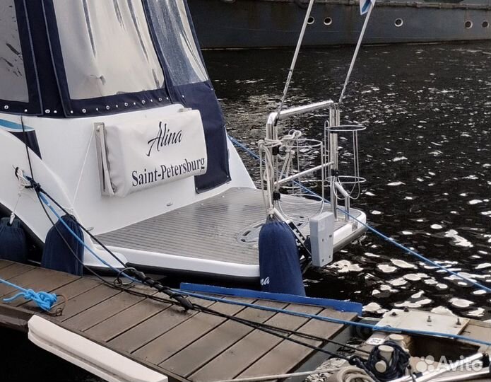 Bayliner 245 - купальная платформа