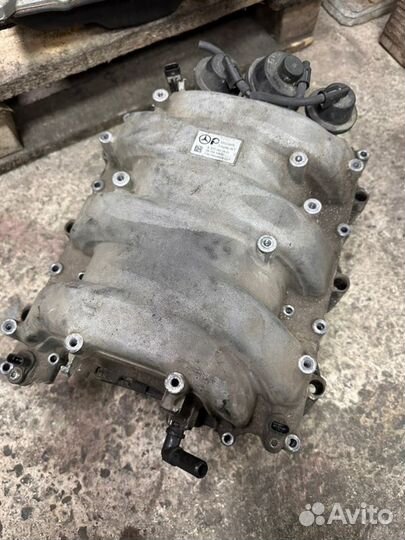 Коллектор впускной Mercedes-Benz S-Class W221