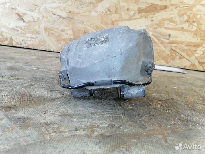 Суппорт передний левый Audi A4 B9 A5 8W Q5 FY