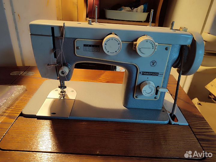 Швейная машинка Подольск 142
