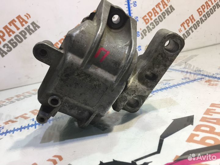 Фольксваген Passat CC Подушка двигателя Прав