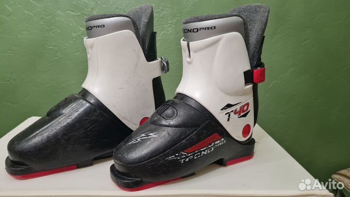 Горнолыжные ботинки детские