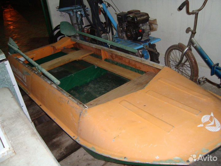 Лодка Романтика