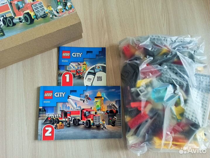 Lego 60282City -Команда пожарных -Пожарная машина