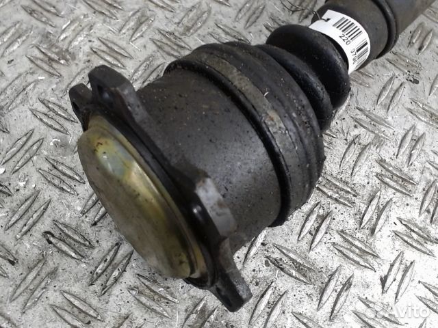 Полуось передняя правая (приводной вал, шрус), Aud