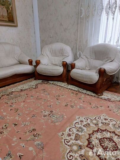 Диван с креслами