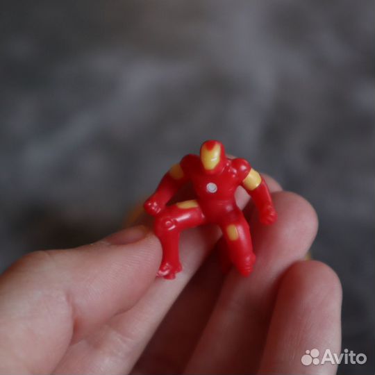 Игрушка Марвел Киндер разные