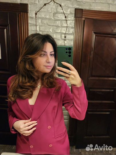 Музыкант,бэк -вокал,хостес