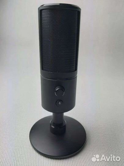 Микрофон Razer Seiren X