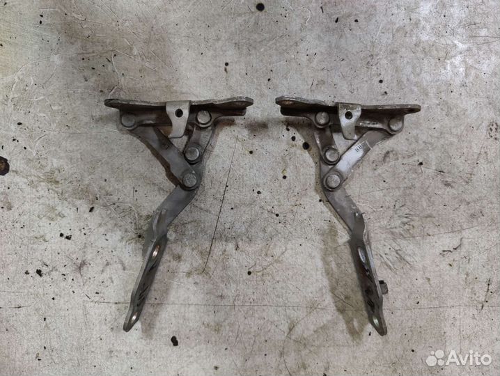 Левая Петля капота Hyundai sonata 4 EF