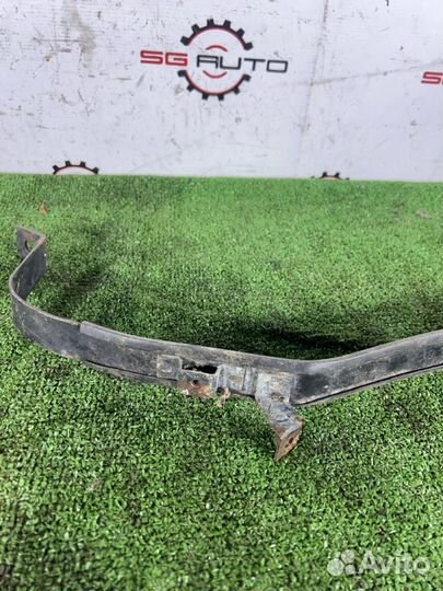 Крепление топливного бака правое Toyota Celica