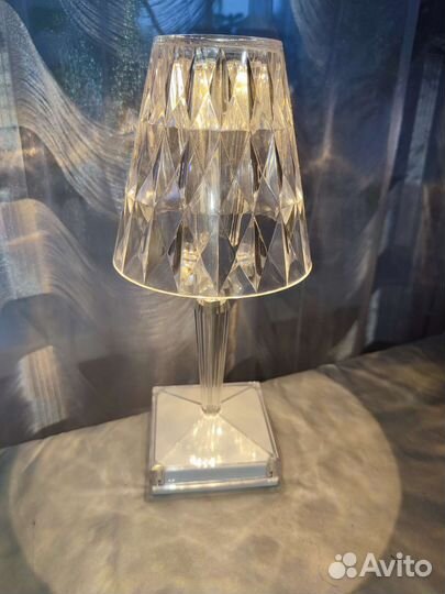 Лампа настольная