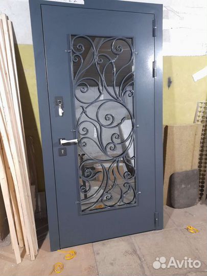 Дверь входная металлическая
