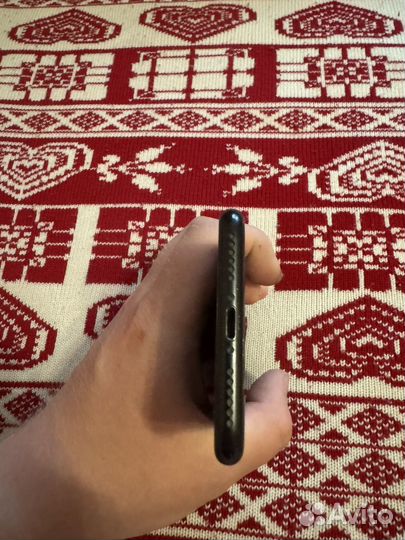 iPhone SE (2020), 128 ГБ