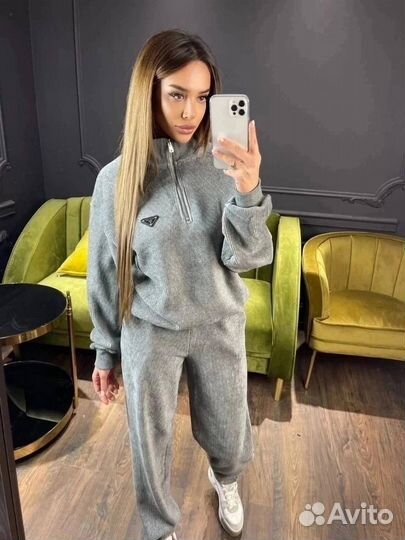 Костюм спортивный вельветовый