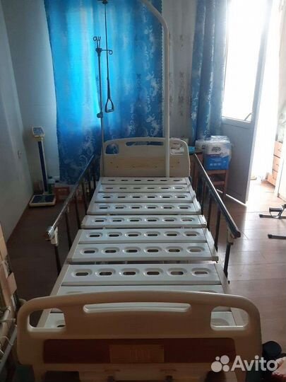Медицинская кровать для лежачих больных бу