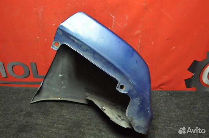 Клык бампера задний правый Toyota Rav4 ZCA25