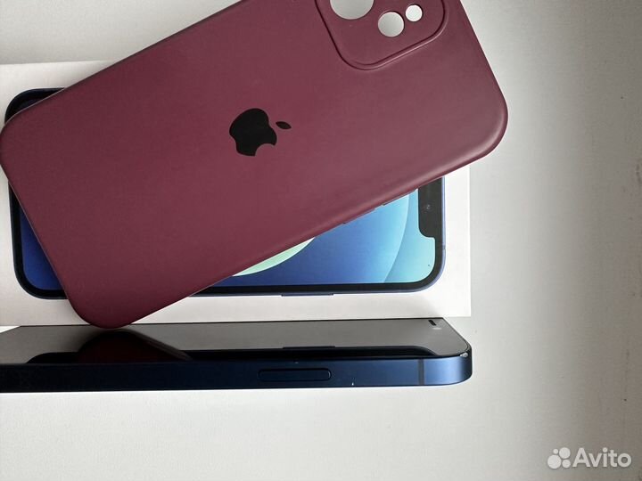 iPhone 12, 64 ГБ