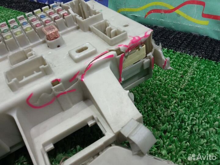 Блок предохранителей Toyota Land Cruiser Prado