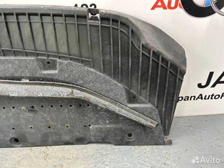 Защита/пыльник переднего бампера Audi A6/RS6/S6