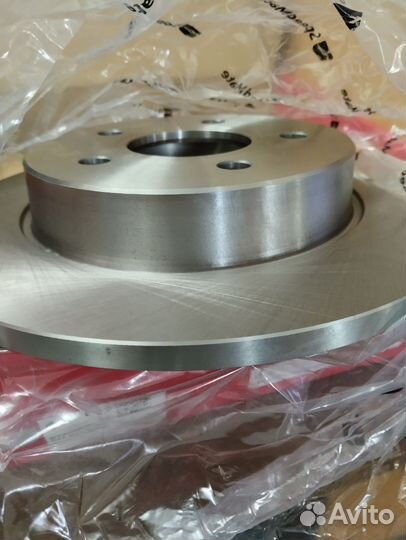 Задние тормозные диски, колодки Ford Focus 2