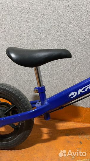 Продам беговел детский с тормозом