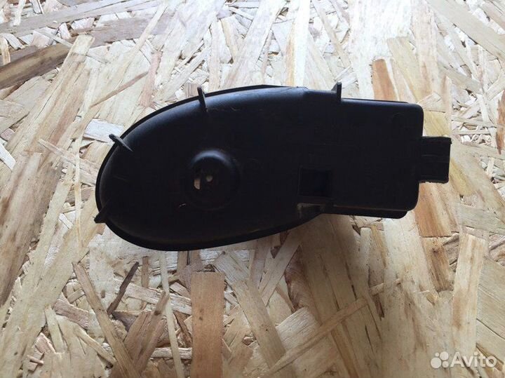 Ручка двери внутренняя правая Ford Focus 1 1.6