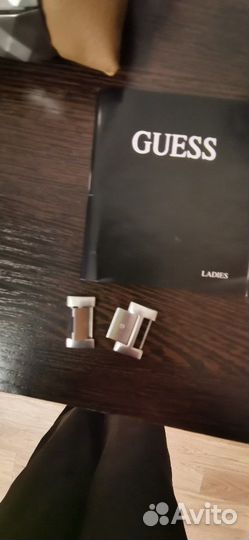 Часы guess