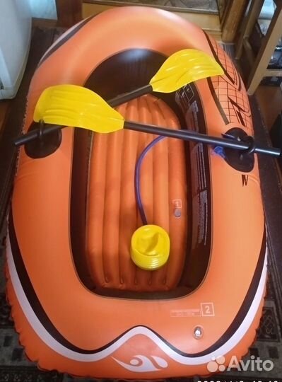 Детская надувная лодка