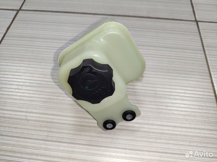 Бачок гур Chevrolet Cobalt Ravon R4 Aveo