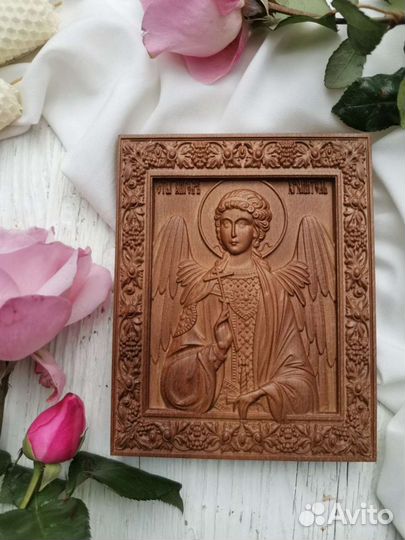 Резные иконы из дерева