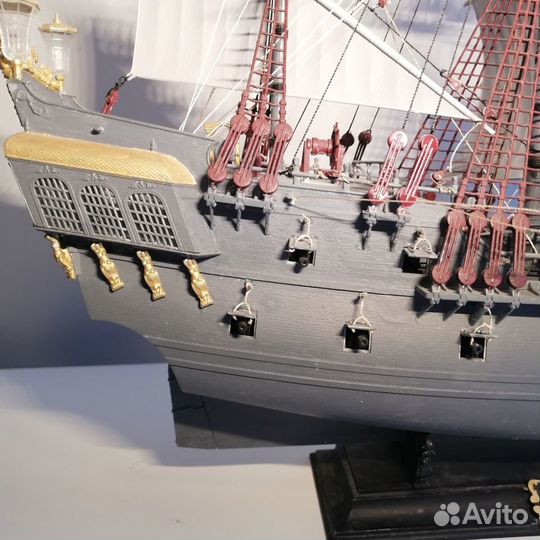 Сборная модель корабля 