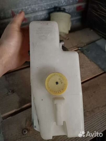 Расширительный бачок Nissan almera classic