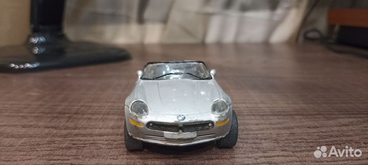 Bmw z8 bburago