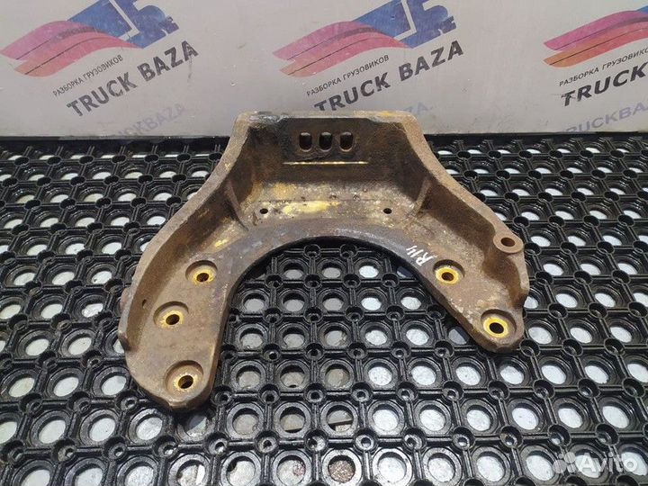 Кронштейн двигателя Renault Magnum