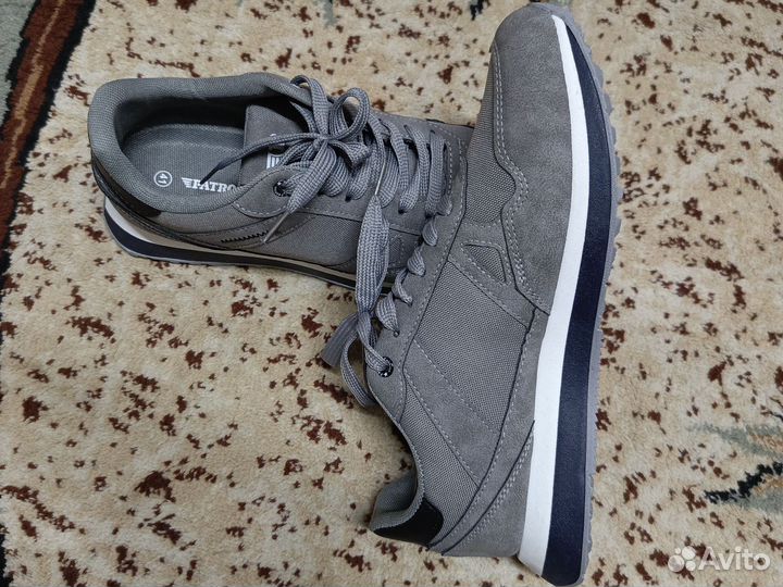 Кроссовки мужские