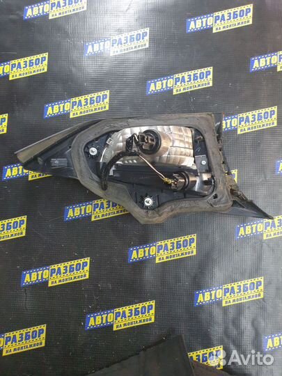 Фонарь задний внутренний правый Mazda 6