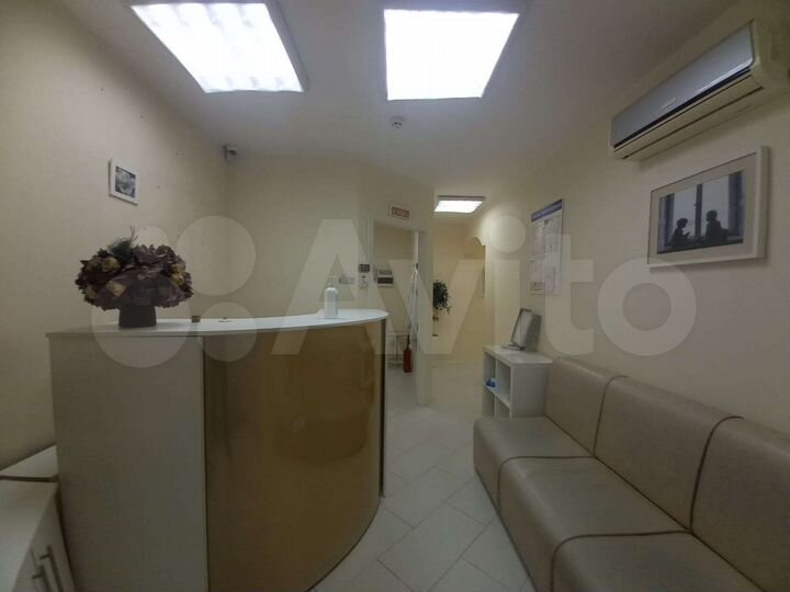 Салон, услуги, стоматология, Космонавтов, 57.5 м²