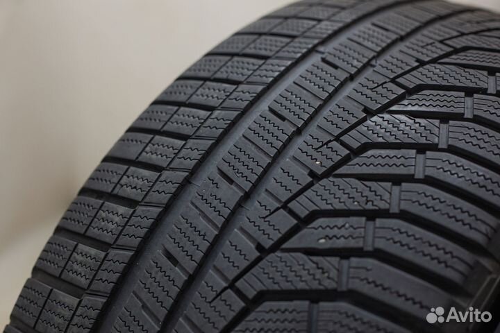 Hankook Winter I'Cept Evo2 W320A SUV 265/40 R21 105V