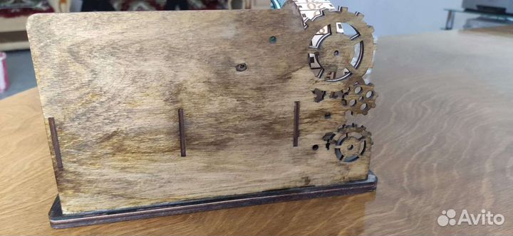 Календарь ручной из дерева