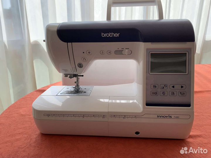 Швейно-вышивальная машина Brother Innov-IS F 480