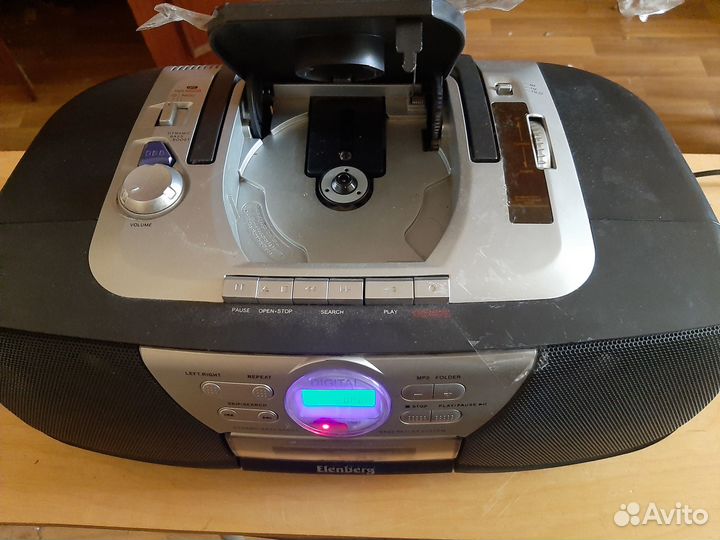 Магнитола Еlenberg CD-131MP3